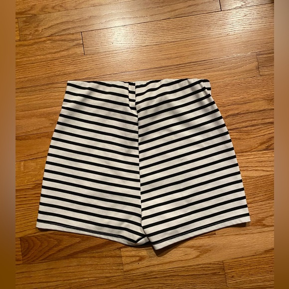 Vita Luna French Striped Flat Front Boating Shorts Black White Buttons M - Picture 4 of 13